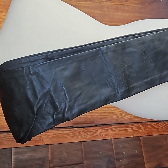 S Black Vegan leather pants - Picture 7 of 7